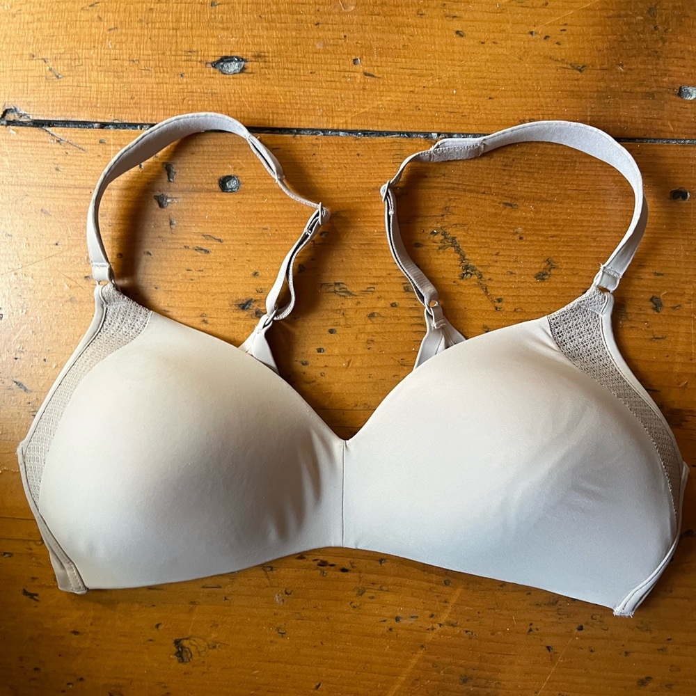 Warner’s 34C soft cup wireless beige bra